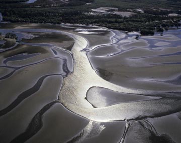 �����i�u���X�x���A�N�C�[���Y�����h�A�I�[�X�g�����A�j