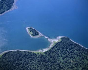 TOMBOLO AND LAND TIED ISLAND, ALASKA, U.S.A.